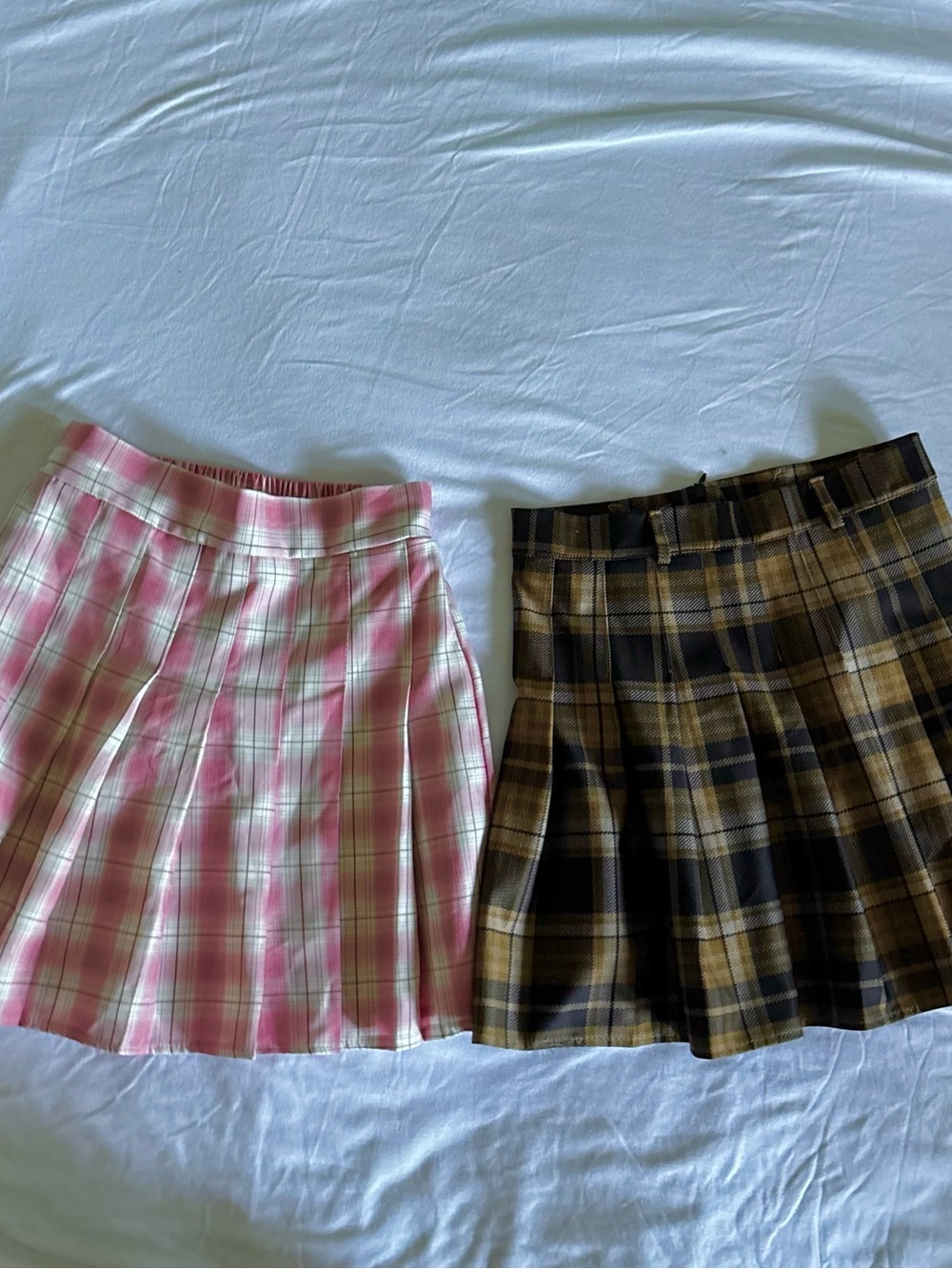 Pleated Plaid Mini Skirt - Pink and Brown